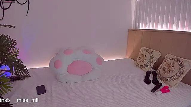 Snapshot of MaaryM chatting on February 16, 7:05 pm MaaryM online show from February 16, 7:05 pm