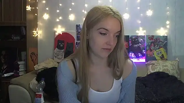 SecretSophia online show from March 4, 4:20 pm