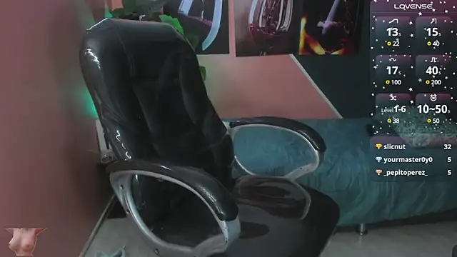 pearl weet online show from January 24, 8:32 pm