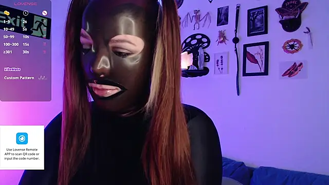 auroralatexprincess online show from October 1, 6:47 pm