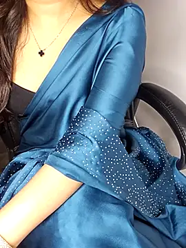 Snapshot of aliyaah_singh chatting on November 20, 5:23 pm aliyaah singh online show from November 20, 5:23 pm