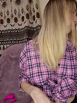 MissisMilk online show from January 28, 8:47 pm