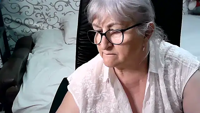 LolkaAlyss online show from February 18, 7:30 pm