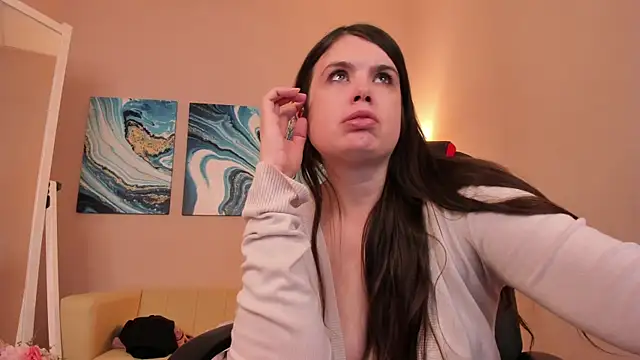 BattyMoll online show from December 4, 6:50 pm