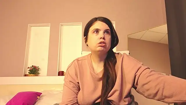 BattyMoll online show from February 5, 2:05 pm