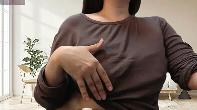 BattyMoll online show from October 30, 3:24 pm