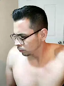 Snapshot of towers_j chatting on March 5, 10:43 pm towers j online show from March 5, 10:43 pm