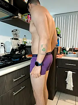 Snapshot of towers_j chatting on September 26, 4:33 pm towers j online show from September 26, 4:33 pm