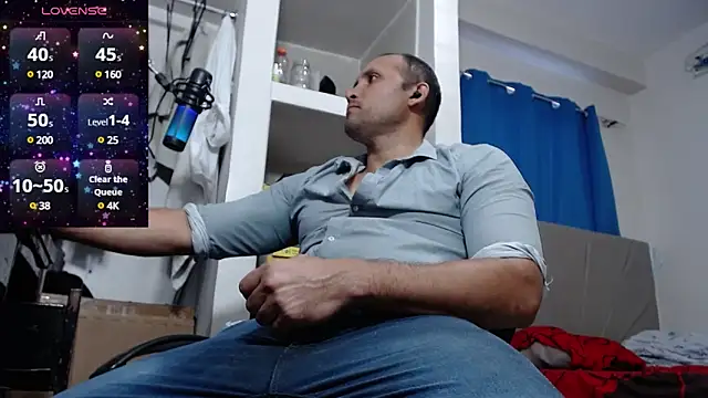 lewislamxxx hot online show from December 27, 6:42 pm