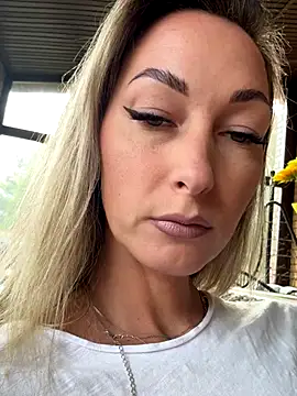 StarryHanna online show from October 4, 11:41 am