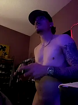 Snapshot of Jbizzle247 chatting on December 14, 1:11 am Jbizzle247 online show from December 14, 1:11 am