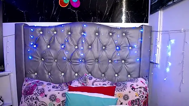 LAILAGUMMY online show from January 22, 2:24 pm