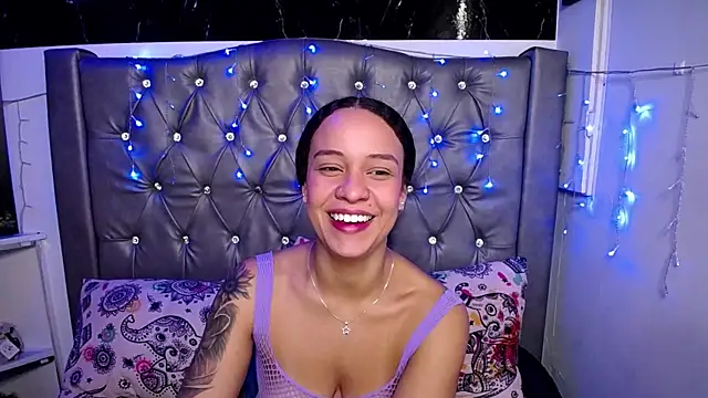 LAILAGUMMY online show from February 11, 3:29 pm