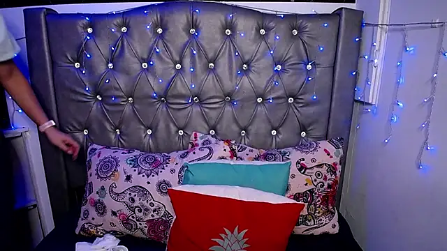 LAILAGUMMY online show from February 13, 11:39 am