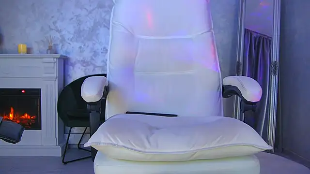 Snapshot of Michelle90u chatting on September 24, 7:17 pm Michelle90u online show from September 24, 7:17 pm