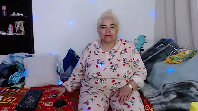 estrellita fugaz16x online show from December 27, 3:09 am