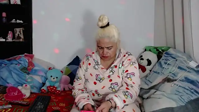 estrellita fugaz16x online show from December 28, 2:11 am