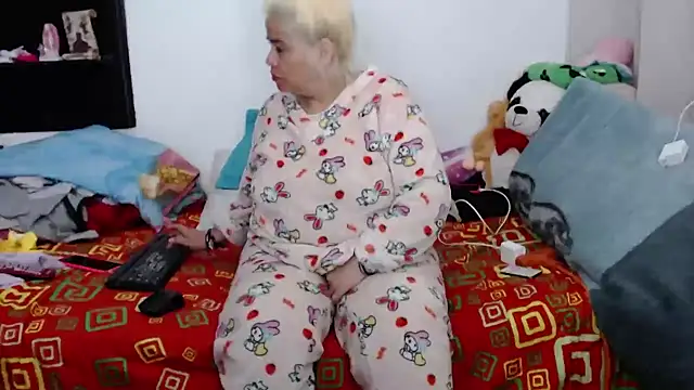 estrellita fugaz16x online show from January 2, 3:15 am