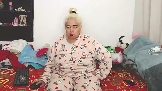 estrellita fugaz16x online show from January 4, 5:05 am