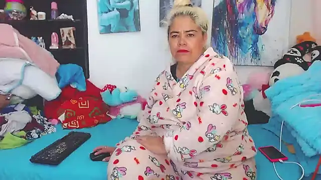 estrellita fugaz16x online show from January 28, 1:27 pm