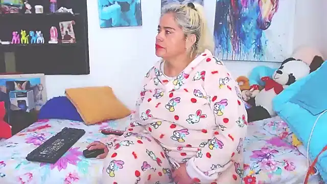 estrellita fugaz16x online show from February 12, 2:56 am