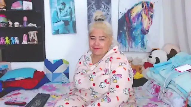 estrellita fugaz16x online show from March 14, 3:15 am