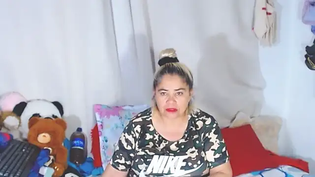 estrellita fugaz16x online show from September 10, 4:01 am