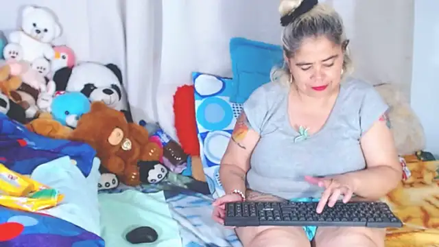 estrellita fugaz16x online show from September 28, 10:48 pm