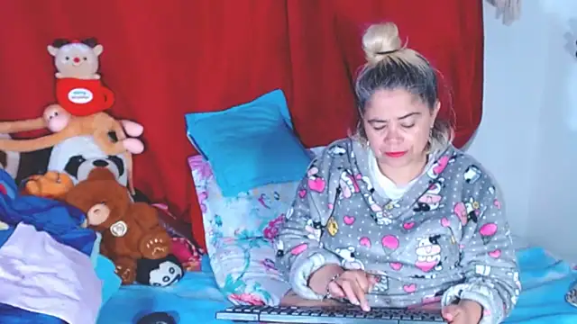 estrellita fugaz16x online show from November 10, 4:00 am