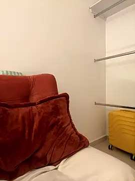 Snapshot of sweetAli_ chatting on December 5, 9:06 am sweetAli online show from December 5, 9:06 am