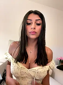 Snapshot of sweetAli_ chatting on November 15, 9:17 am sweetAli online show from November 15, 9:17 am