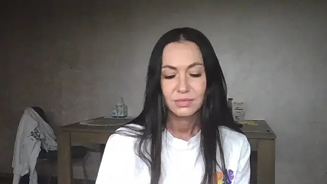 JulianaGold1 online show from January 19, 7:04 pm