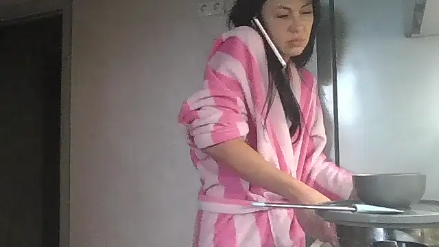 JulianaGold1 online show from February 4, 11:27 am