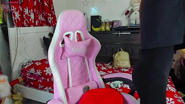 Lawrncesofiets online show from December 20, 5:29 pm