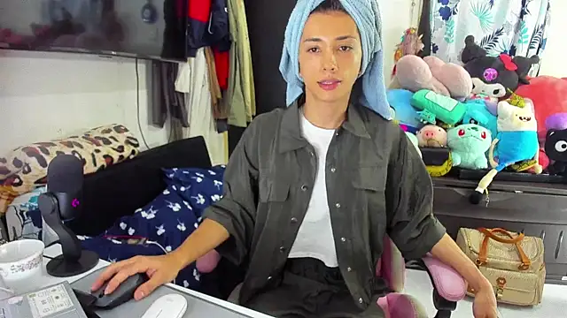 Lawrncesofiets online show from January 25, 3:41 pm