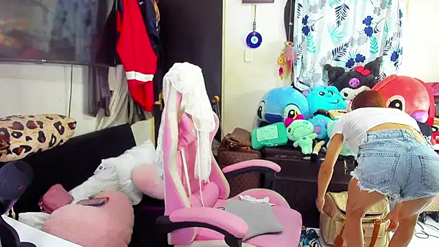 Lawrncesofiets online show from February 6, 3:09 pm