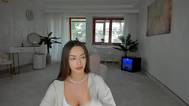 TiffanyHouston  online show from February 8, 7:04 am