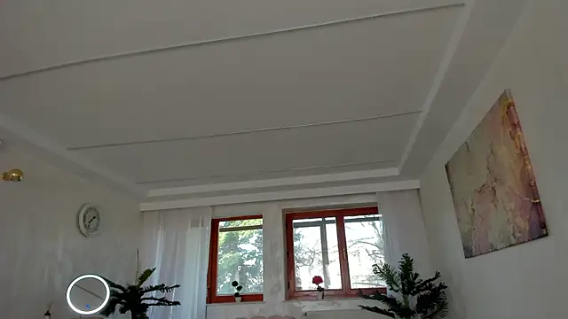 TiffanyHouston  online show from February 14, 7:28 am