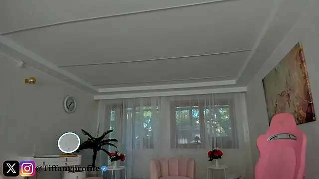 TiffanyHouston  online show from September 18, 6:15 am