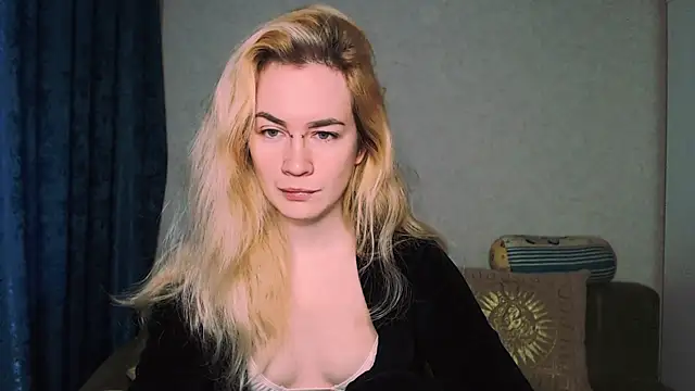 xxxcharismaaa online show from December 13, 6:31 am