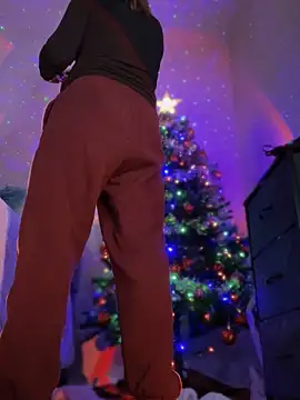 MaiseKnox online show from December 22, 4:28 am