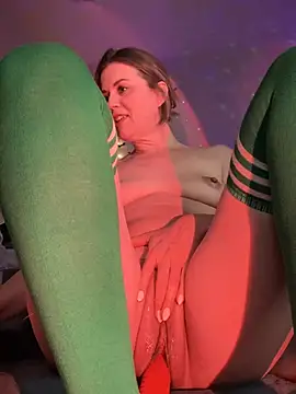 MaiseKnox online show from December 27, 2:04 am