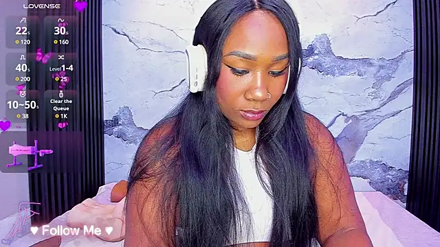 WhitneyWells online show from December 22, 4:39 am