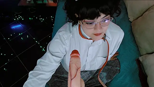 Snapshot of alexa11_ chatting on February 6, 4:14 pm alexa11 online show from February 6, 4:14 pm