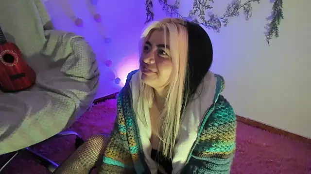 Sammysammy  online show from December 22, 11:20 pm