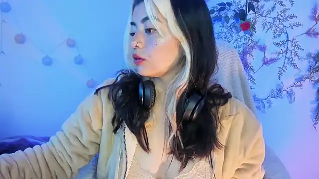 Sammysammy  online show from February 2, 11:11 pm