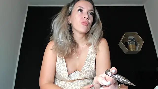 Snapshot of Alesys69 chatting on September 13, 10:53 pm Alesys69 online show from September 13, 10:53 pm