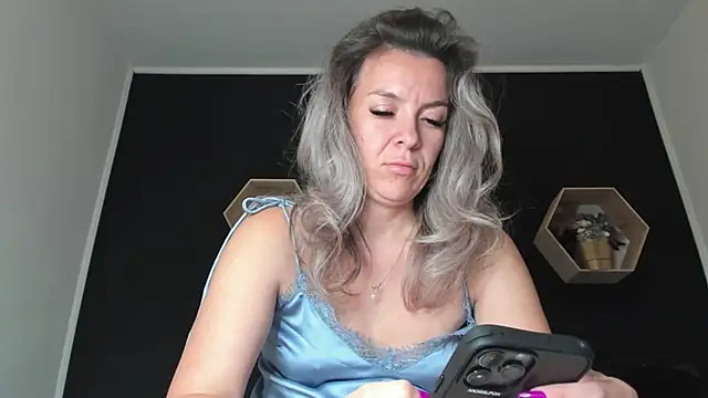 Snapshot of Alesys69 chatting on September 26, 10:36 pm Alesys69 online show from September 26, 10:36 pm