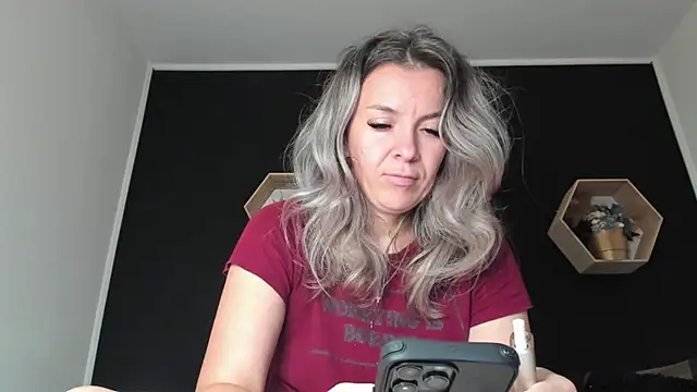 Snapshot of Alesys69 chatting on September 28, 10:04 pm Alesys69 online show from September 28, 10:04 pm