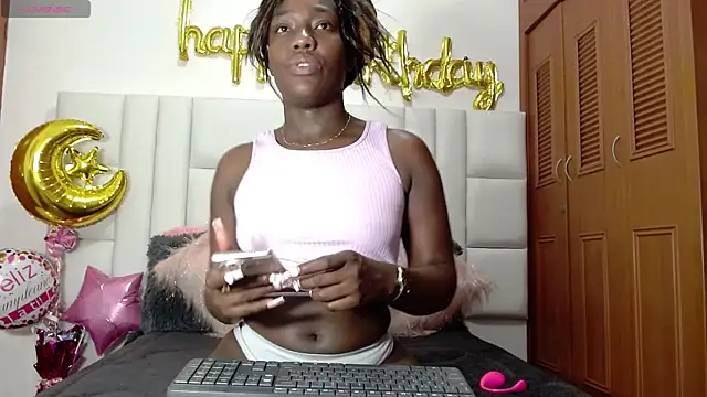 Snapshot of danielamorgan chatting on January 29, 6:43 am danielamorgan online show from January 29, 6:43 am